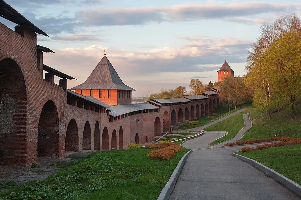 Сколько кремлей в нижнем новгороде. Нижегородский Кремль Нижний Новгород. Нижний Новгородский Кремль. Нижний Новгород город крепость. Нижегородский каменный Кремль.