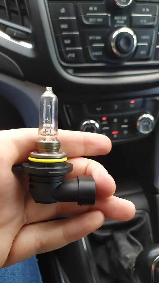 Замена ламп ближнего света - Opel Zafira B, 1,8 л, 2012 года своими руками DRIVE