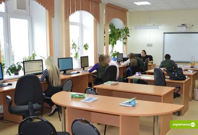 Линтех 28 киров. Лицей 28 киров. Лицей 28 киров. 28 школа киров. Лицей информационных технологий киров.