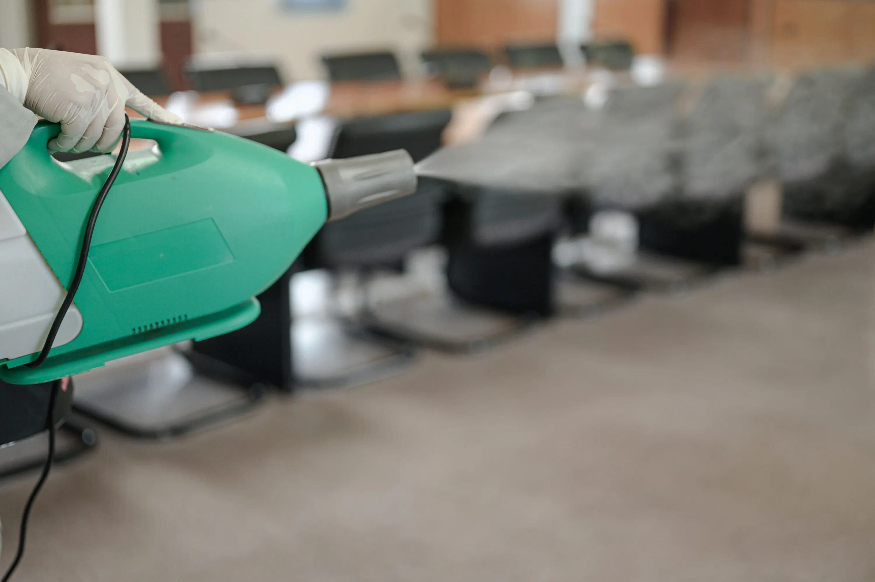 дезинсекция холодным туманом. дезинфекция аэрозолями. дезинфекционная комната. фумигация склада. холодный туман от тараканов.