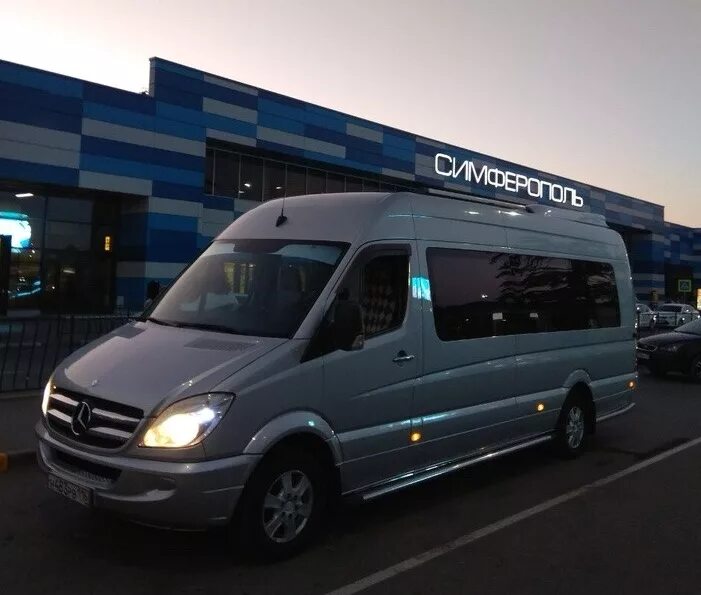 Микроавтобус форд транзит 19 мест. Перевозка пассажиров микроавтобус. Mercedes sprinter classic corporate. Перевозка пассажиров микроавтобус. Пассажирские услуги.