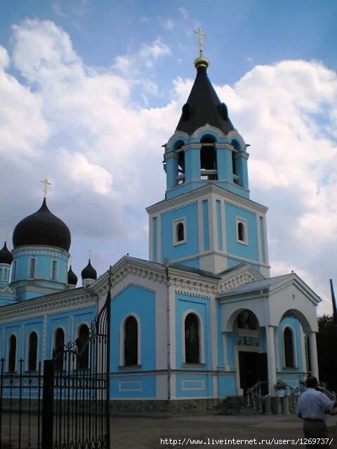 Храм лабинск. Никольский храм Лабинск. Свято Успенский храм Лабинск. Храм Усть Лабинск.