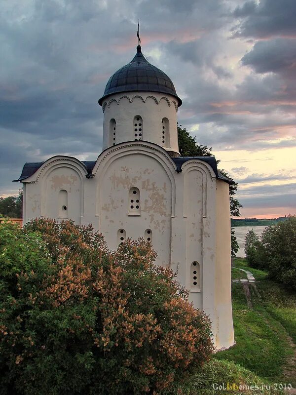 георгиевская церковь (старая ладога). георгиевский собор в старой ладоге. георгиевская церковь (старая ладога). георгиевский собор апсиды. церковь георгия победоносца в ладоге.