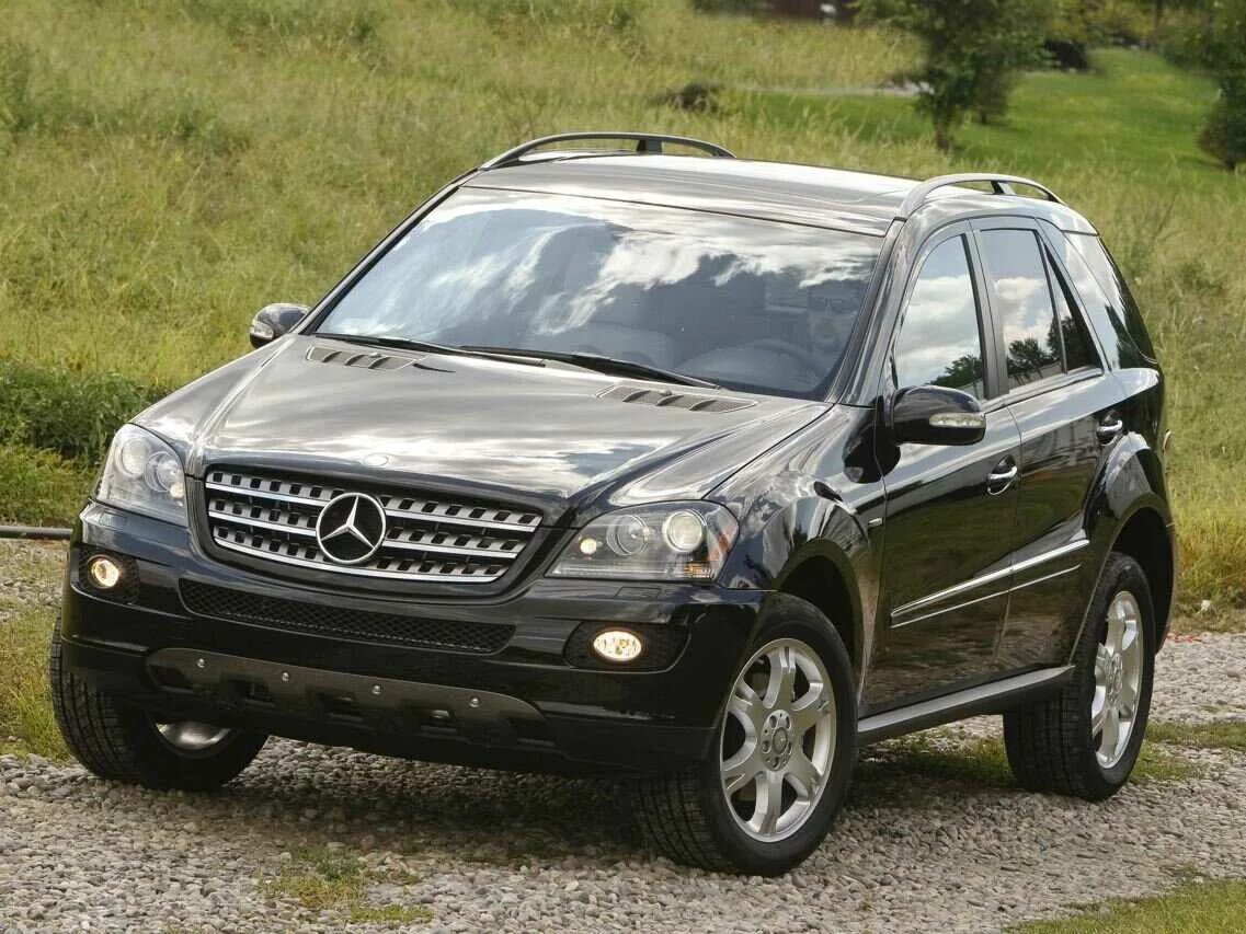 Мл тех. Mercedes ml500 w164. Mercedes benz m class. Mercedes benz ml 63 amg 2011. Mercedes benz ml 63.