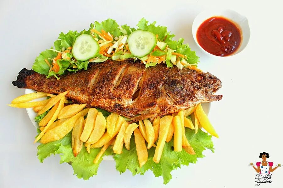 Сибас на углях на решетке. Grilled fish. Barbeque fish. Сибас на мангале. Красивая рыба на мангале.