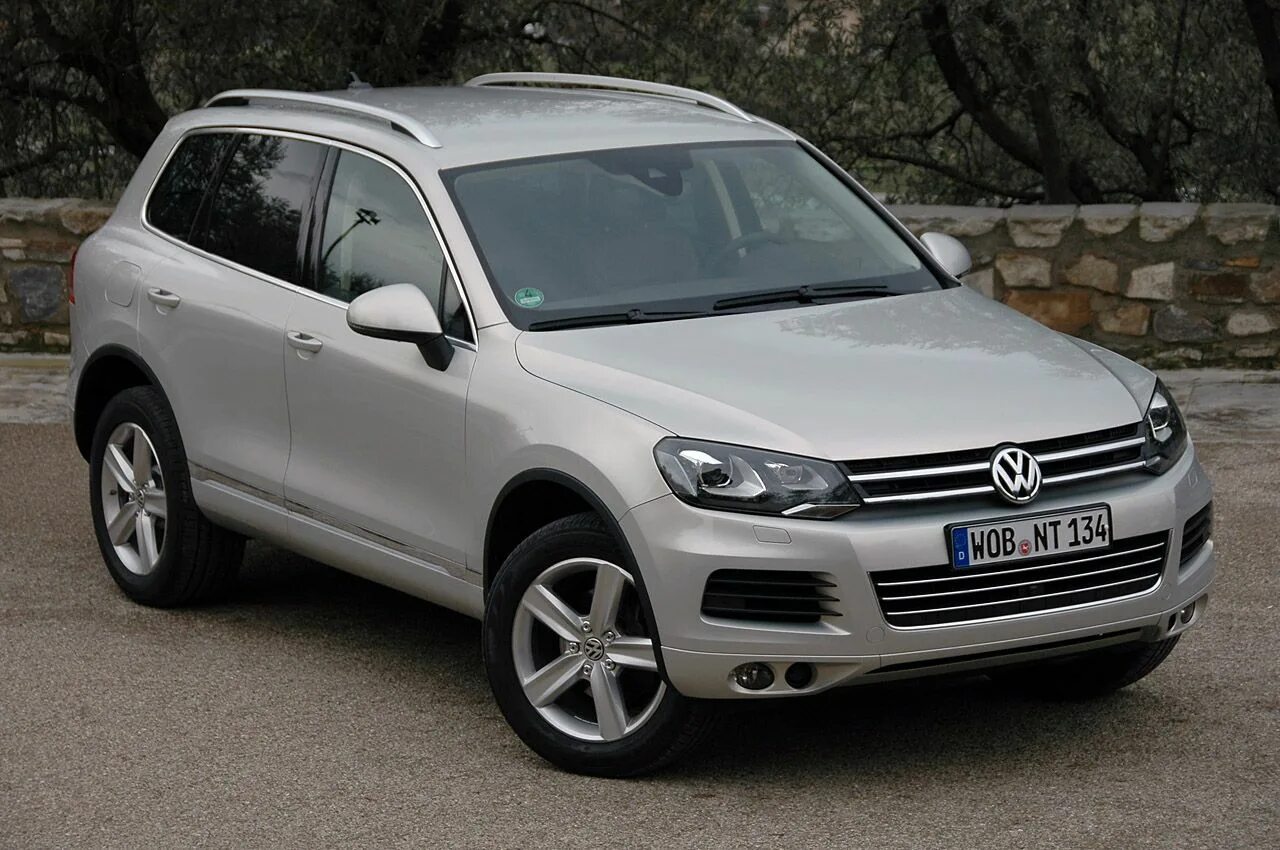 Volkswagen touareg 2011. VW Touareg 2011. Фольксваген Туарег 2011 года. Фольксваген Туарег 2. Touareg 2011 r line.