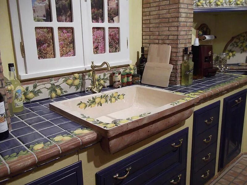 Керамическая плитка вместо столешницы. Encimeras de azulejo, Piletas de cocina, 