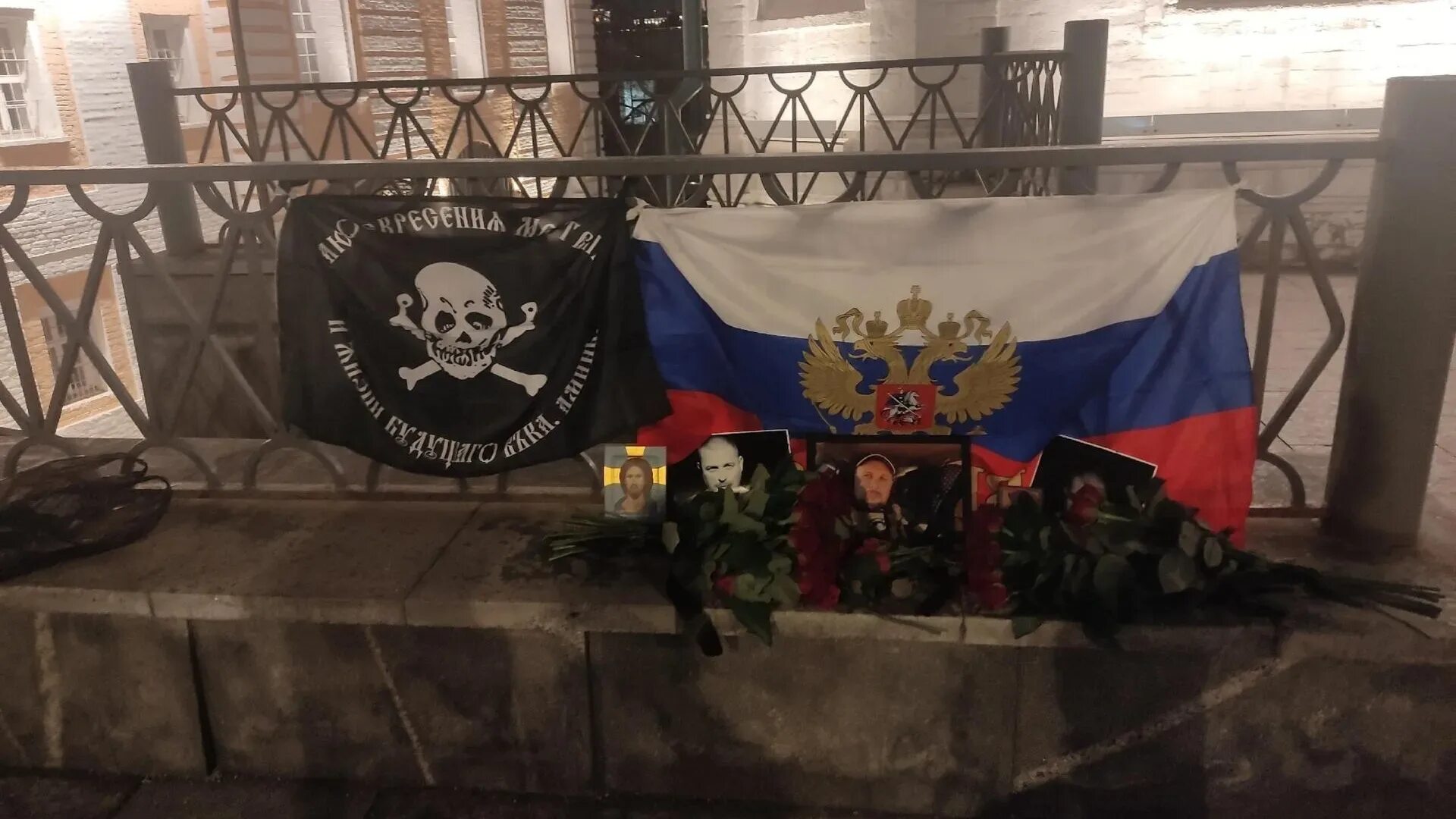 Мемориал на варварке в москве. Мемориал на варварке в москве. Мемориал на варварке в москве. Мемориал на варварке в москве. Фонтан на варварке.