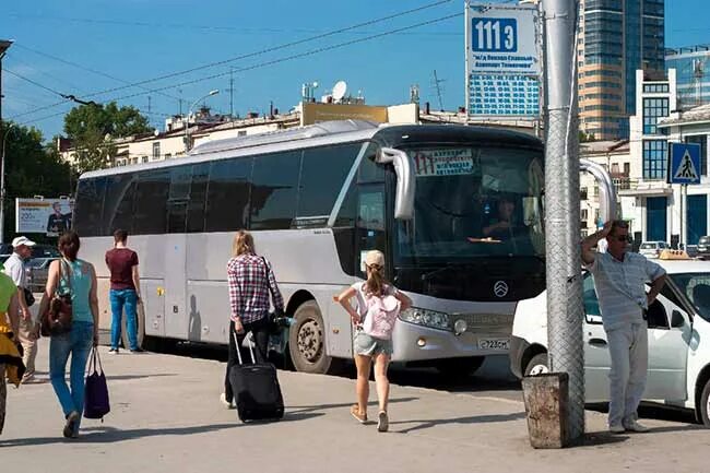 Автобус 111э Новосибирск. Автобус вокзал аэропорт Новосибирск. Автобус Толмачево ЖД вокзал Новосибирск. Аэропорт Толмачево автобус 111э. Автобус из аэропорта новосибирска