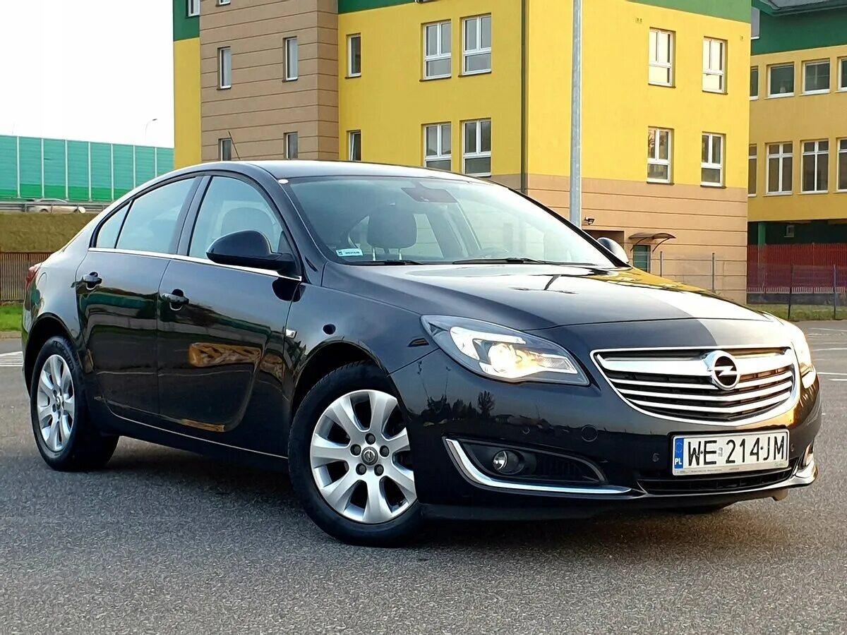 Купить опель в петербурге. Opel Insignia 2. Опель Инсигния 2012 2.0 турбо. Opel Insignia 2010. Opel Insignia 2013.