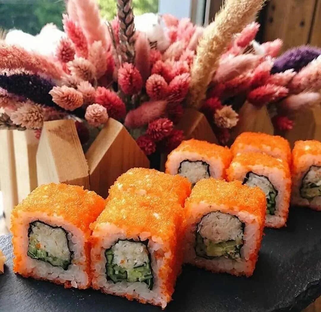 роллы ярче. роллы ярче. аппетитные роллы. япона матрена монастырская 12а. японская кухня.