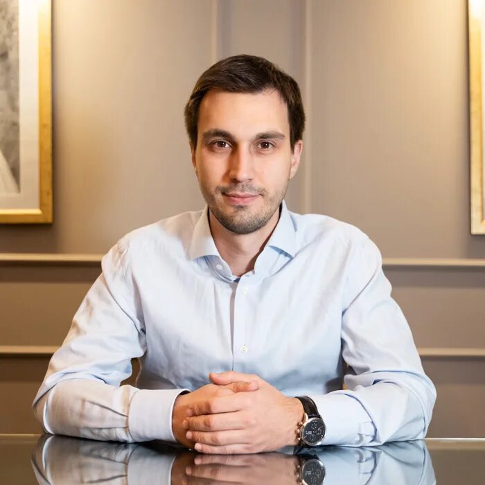 Артем бендак год рождения. Трейдер бендак. Бендак артём. Трейдер бендак. График валют.