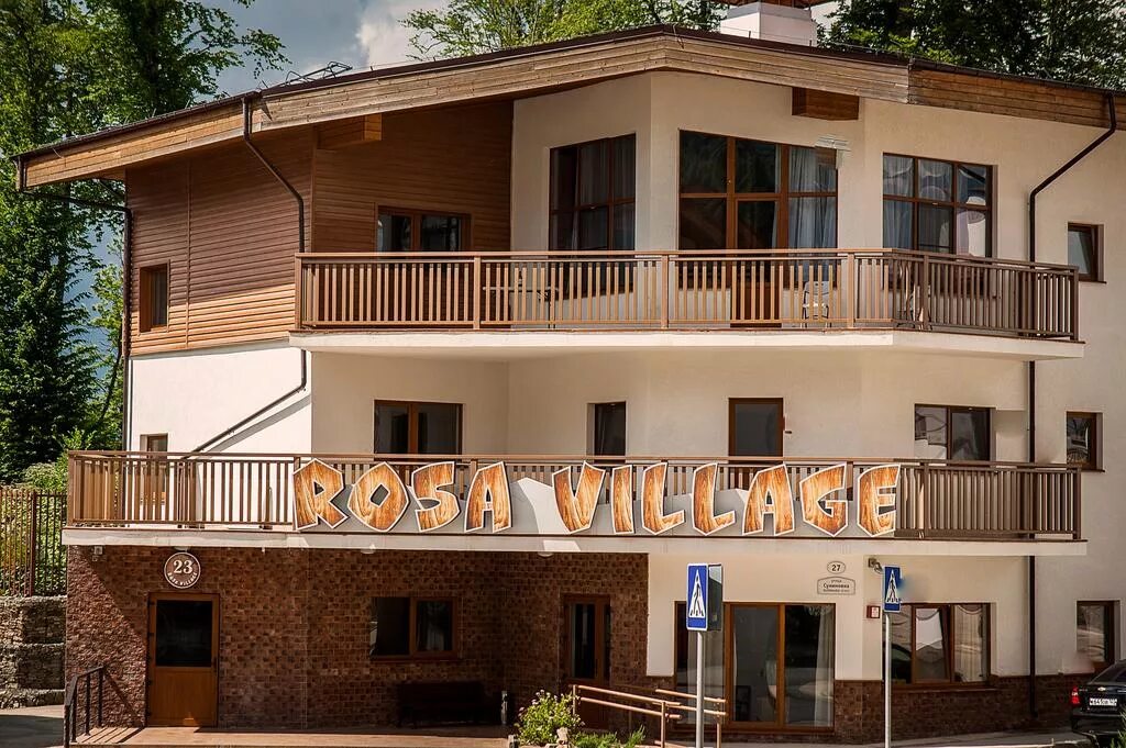 Гостевая village. Roca Village красная Поляна.