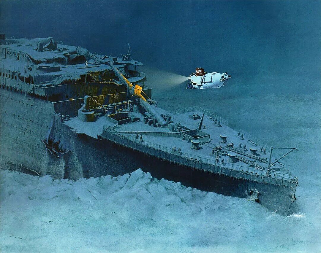 Титаник затонул в 1912. Потонувший корабль Титаник. Титаник 1985. Титаник под водой сейчас 2022.