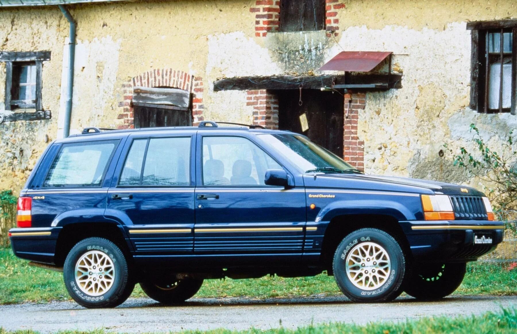 Джип гранд чероки zj купить. Jeep Grand Cherokee 1994. Jeep Grand Cherokee ZJ 1993. Jeep Grand Cherokee Limited 1993. Jeep Grand Jeep Cherokee 1993.