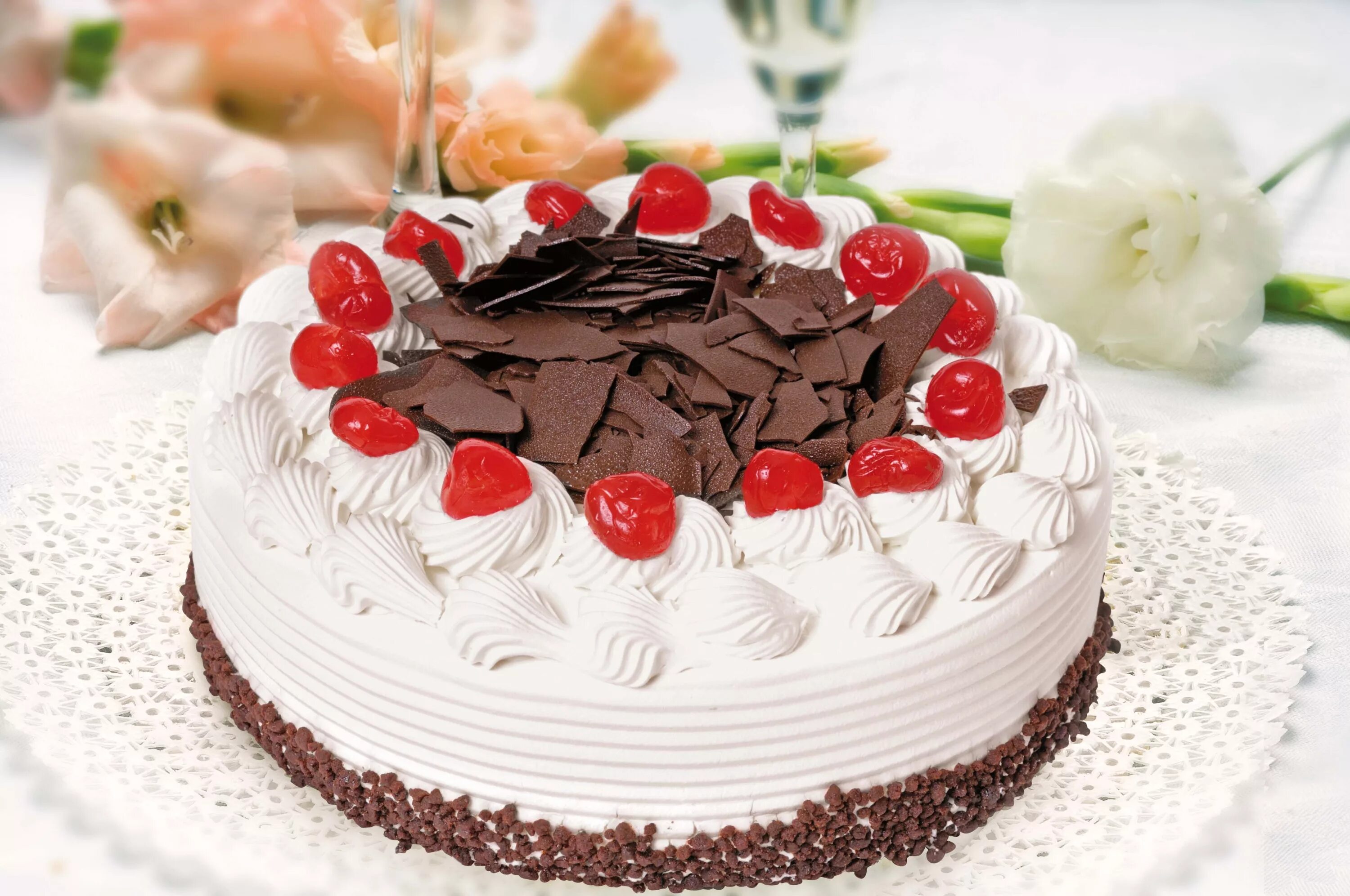 Большая картинка торта. Красивые торты. Праздничный торт. Украшение торта. Красивые торты на день рождения.