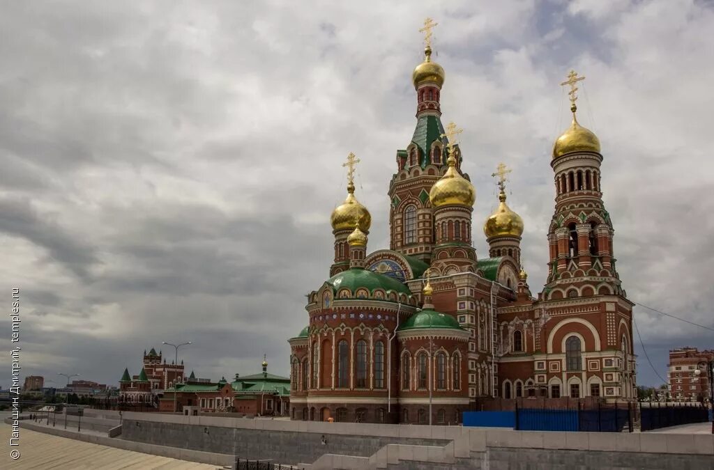Храм благовещения пресвятой богородицы в йошкар-оле. Благовещенском соборе йошкар ола. Благовещенский собор йошкар-ола. Кафедральный собор благовещения пресвятой богородицы йошорала. Собор василия блаженного йошкар-ола.