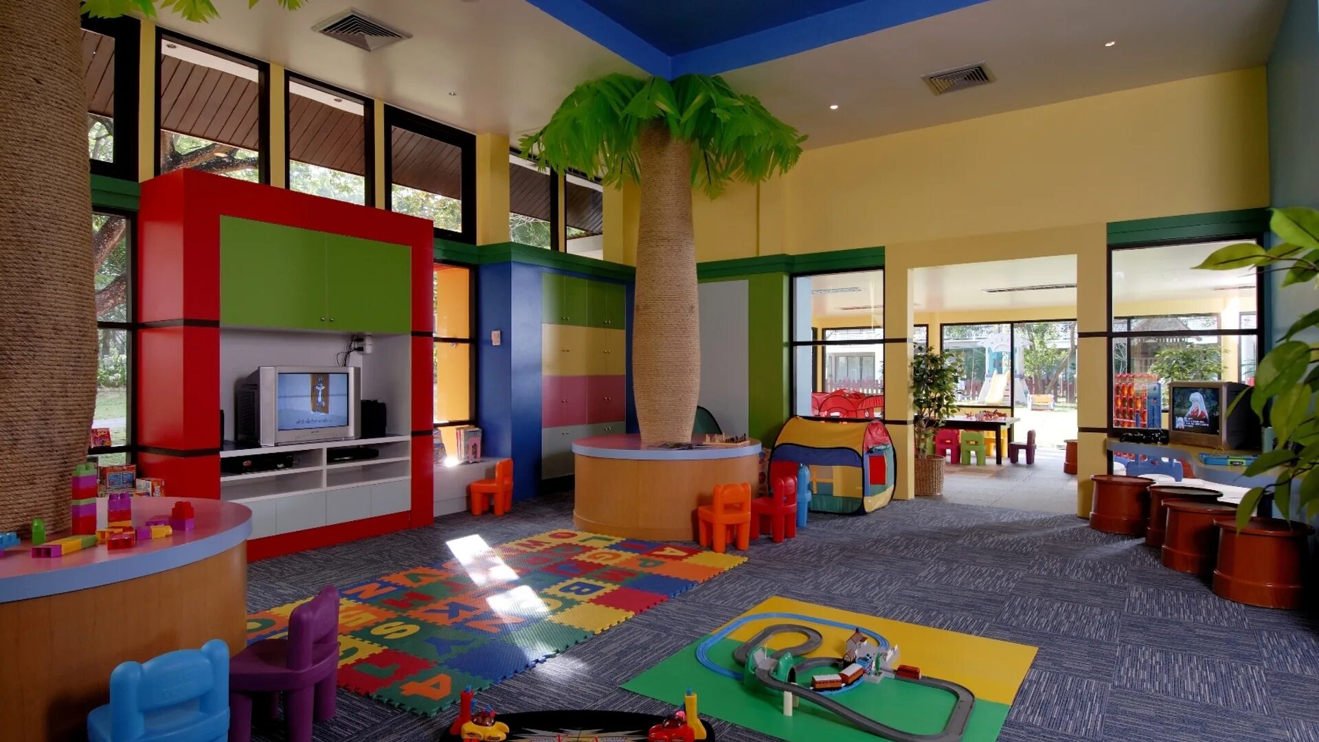 детская комната. игровая комната для детей. детский отель. ривер парк новосибирск детская комната. азимут прометей небуг.