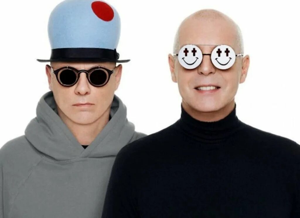 Петшопбойз слушать. Группа Pet shop boys. Pet shop boys группа сейчас. Солист пет шоп бойс. Pet shop boys 2001.