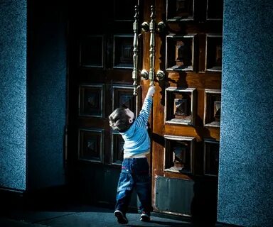 Открывать входную дверь во сне
