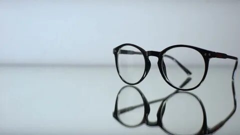 There some glasses on the table