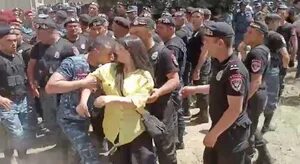 Избили армянскую девочку в школе. Избили армянскую девочку в школе