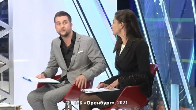 Во всем виноват контрабас оренбург. Ведущие во всем виноват контрабас. Во всем виноват контрабас оренбург. Гтрк оренбург последний выпуск сегодня во всем виноват контрабас. Ведущие во всем виноват контрабас.