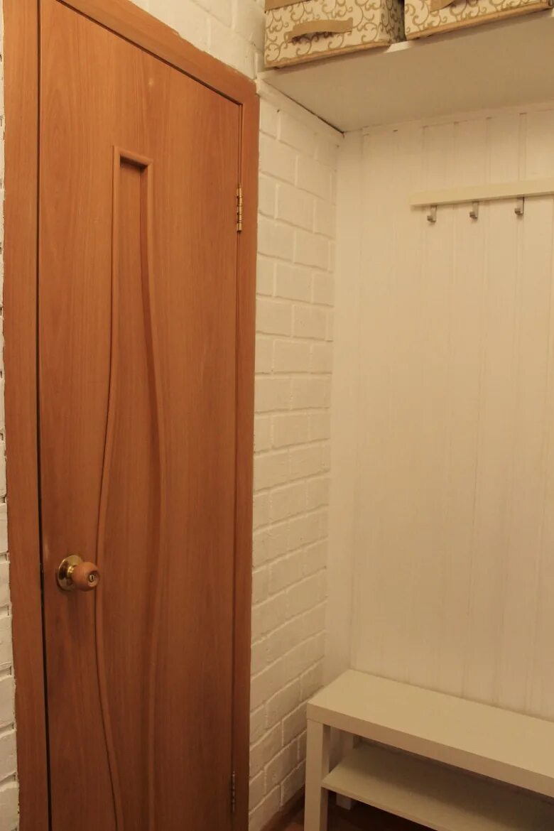 двери в коридор хрущевка. двери в коридор хрущевка. в хрущевке дверь в коридоре. прихожая в двухкомнатной хрущевке. прихожая в хрущевке дверь сбоку.