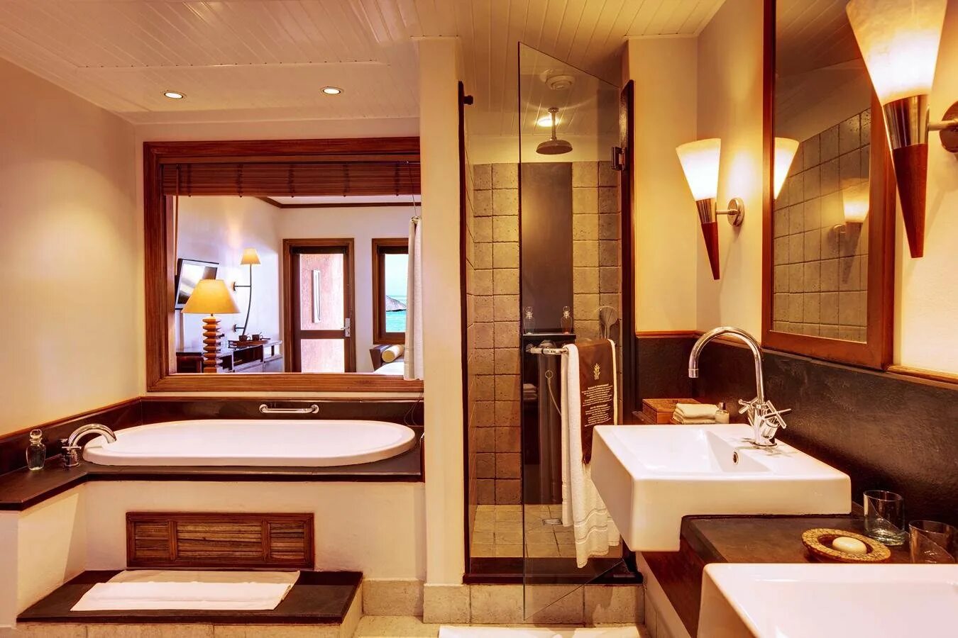 Ванна в ванной комнате отель. Heritage awali golf &amp; spa resort 5* (bel ombre). ванная комната в гостинице. ванные комнаты в отелях. ванная в номере.