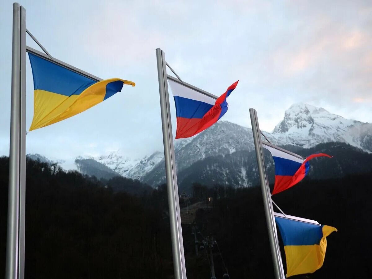 Украина россия завтра. Флаг РФ И Украины. Российско украинский флаг. Российскоукрайнский флаг. Украина – это Россия.
