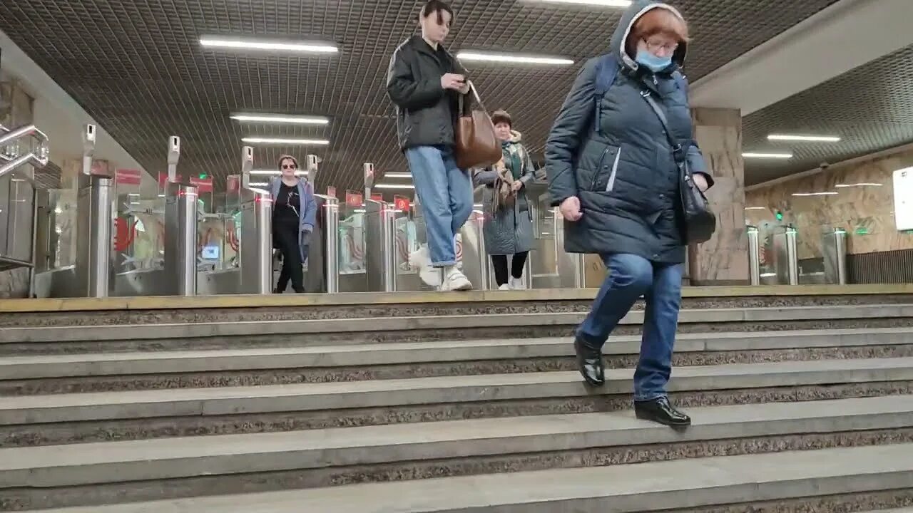 Метро. Станция метро. Станции Московского метро. Метро центр. Ясенево видео