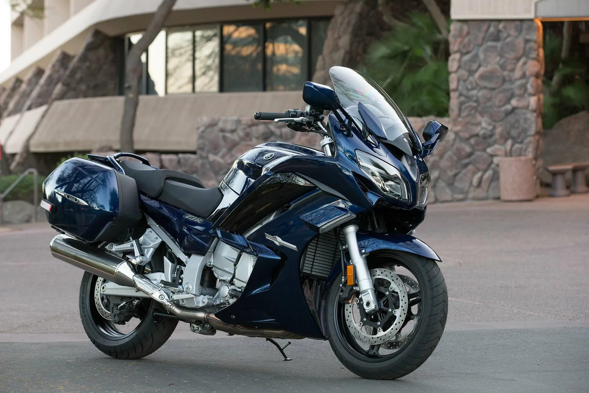 Yamaha fjr 1300 2013. 1300 характеристики. 1300 характеристики. Fjr 1300 технические характеристики. Откатные ворота мощность двигателя.