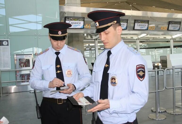 Дел российской федерации на транспорте. Полиция в Пулково.