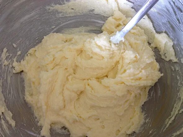 Процесс приготовления песочного теста. Технология приготовления печеньего теста. Песочное тесто рецепт. Песочное тесто. Выпекание песочного теста.