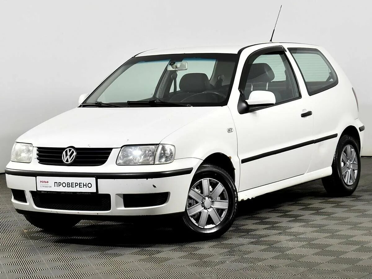 Volkswagen Polo III Рестайлинг. Фольксваген поло 3 Рестайлинг. Volkswagen Polo III Рестайлинг 2001 года 1/0 л. Polo 3 Restailing White. Фольксваген поло 3 поколение