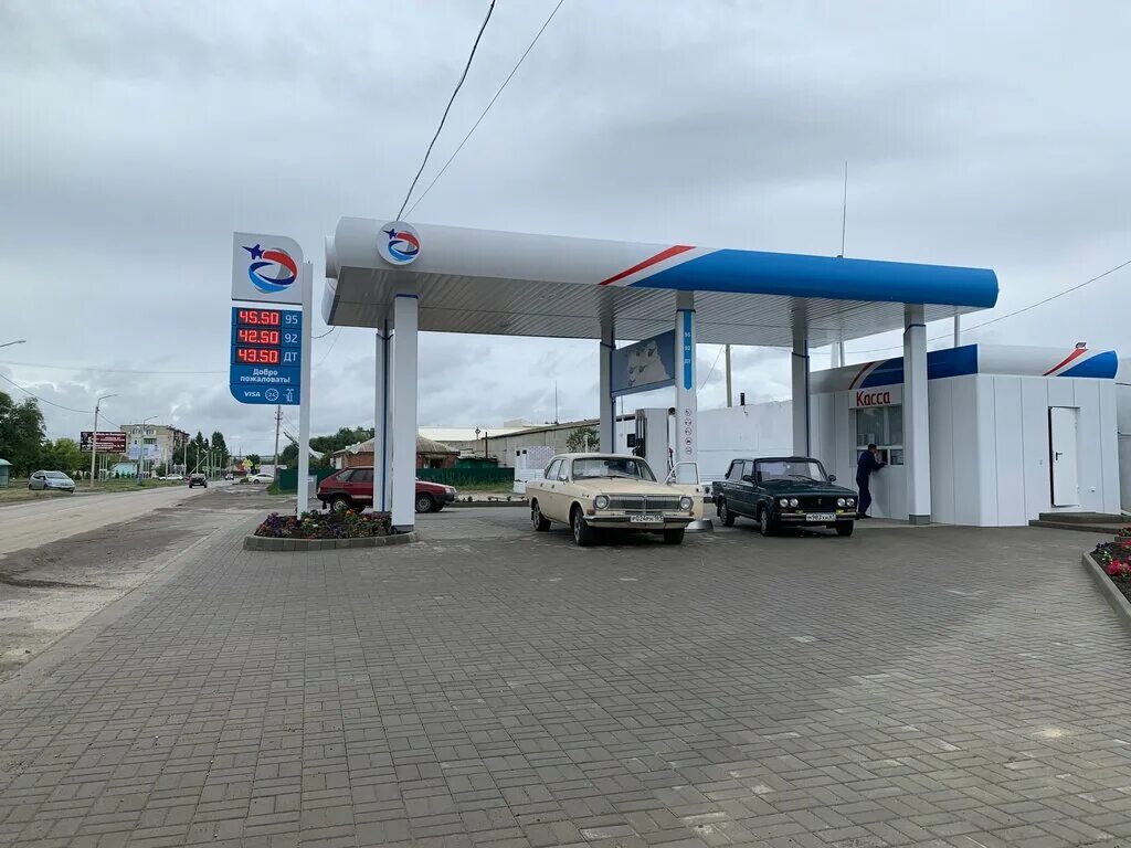 Морозовск заправки. Азс формула 1. Заправка роснефтепродукт. Морозовск заправки. Морозовск тексер фото.