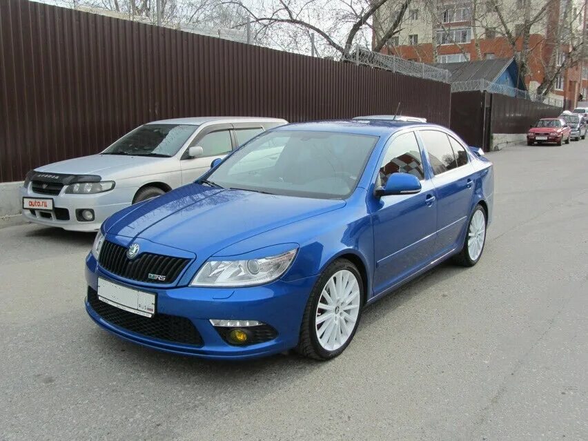 Skoda octavia rs 2.0 amt. Octavia RS r18. Skoda Octavia RS 2.0 AMT 2014 на обвесах. Синяя Шкода РС 2011 год.