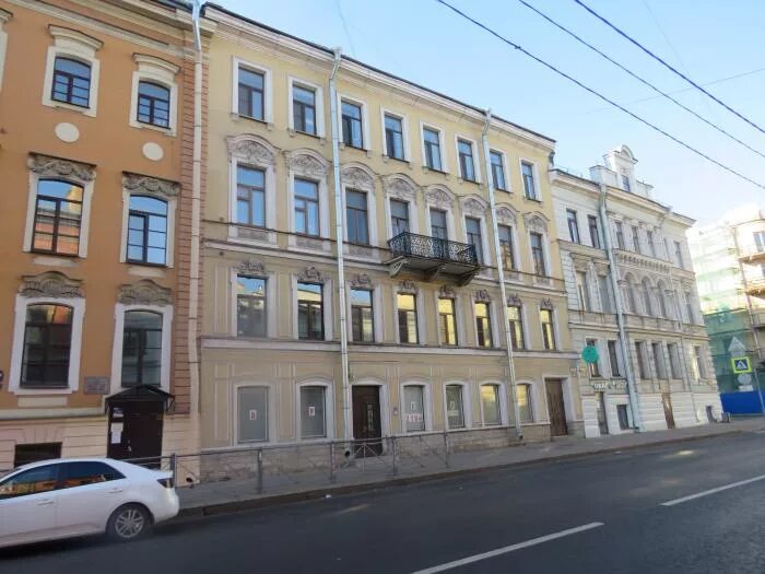 Миллионная 30 санкт-петербург. Миллионная улица санкт-петербург. Ул миллионная 30. Ул миллионная 30. Санкт-петербург миллионная улица дом голицына.