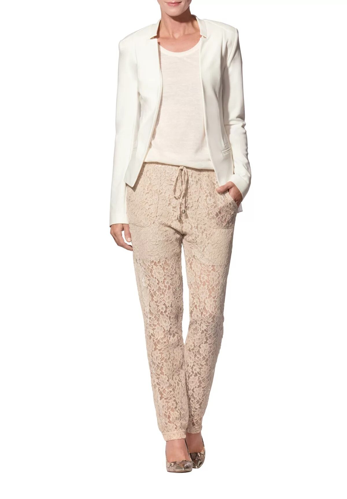 С чем носить ажурные брюки. Кружевные брюки. брюки с кружевом. брюки из кружева женские. брюки в романтическом стиле.