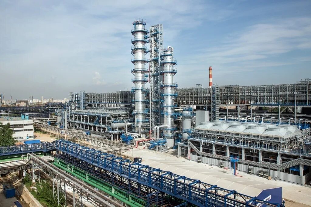 Нпз сегодня. Газпром мнпз капотня. купн московский нпз. завод газпром в капотне. московский нпз – московский нефтеперерабатывающий завод.