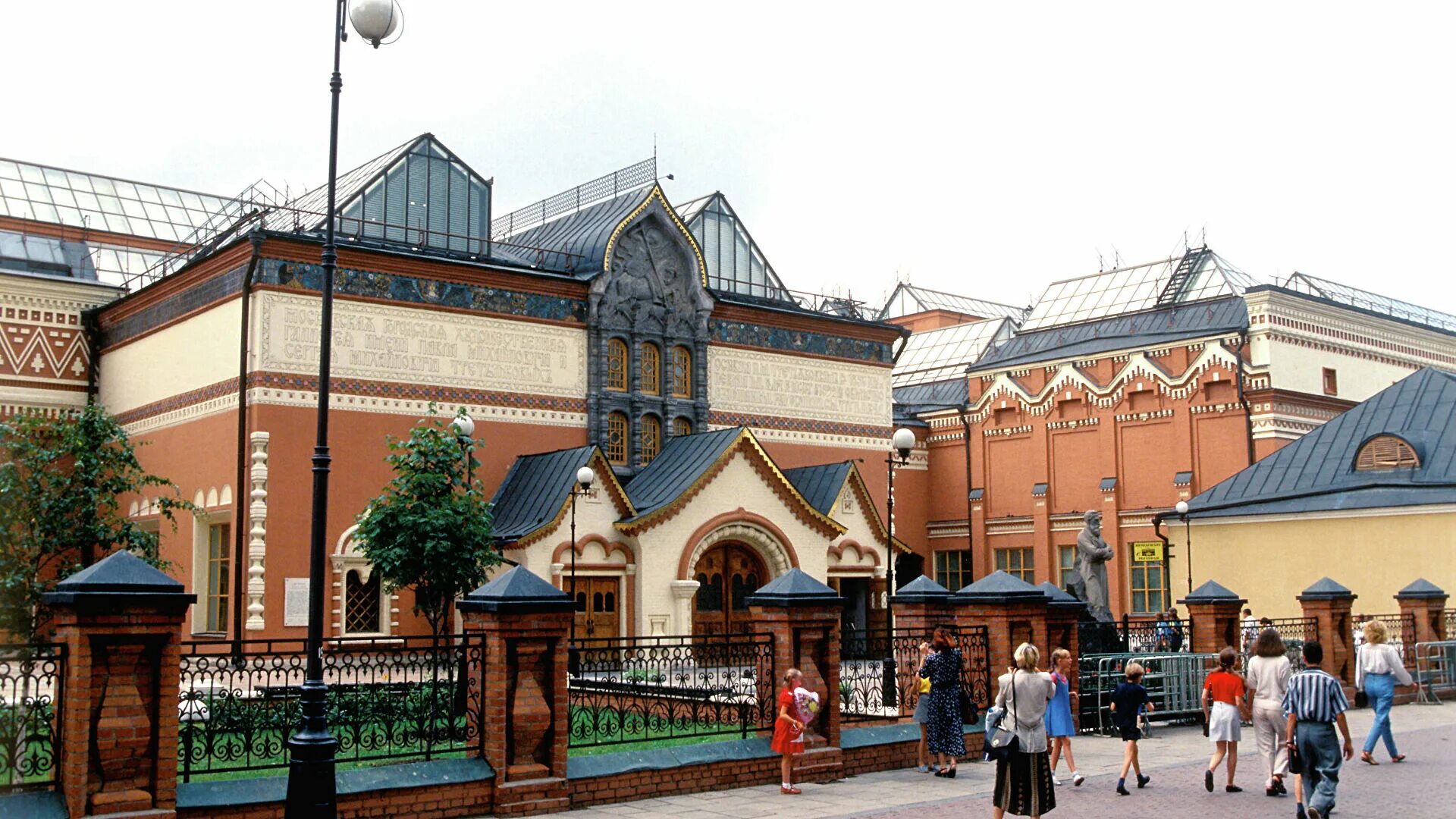 Музей в москве третьяковская галерея. Московская третьяковская галерея. Музей в москве третьяковская галерея. Третьяковский музей в москве. Tretyakov picture gallery.