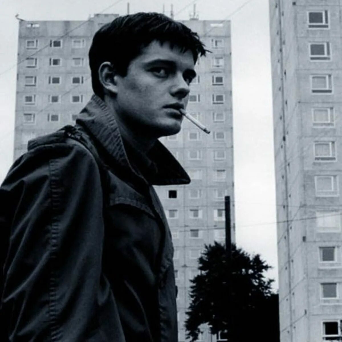 Контроль 2007 год. Иэн кертис. йен кертис контроль. солист joy division.