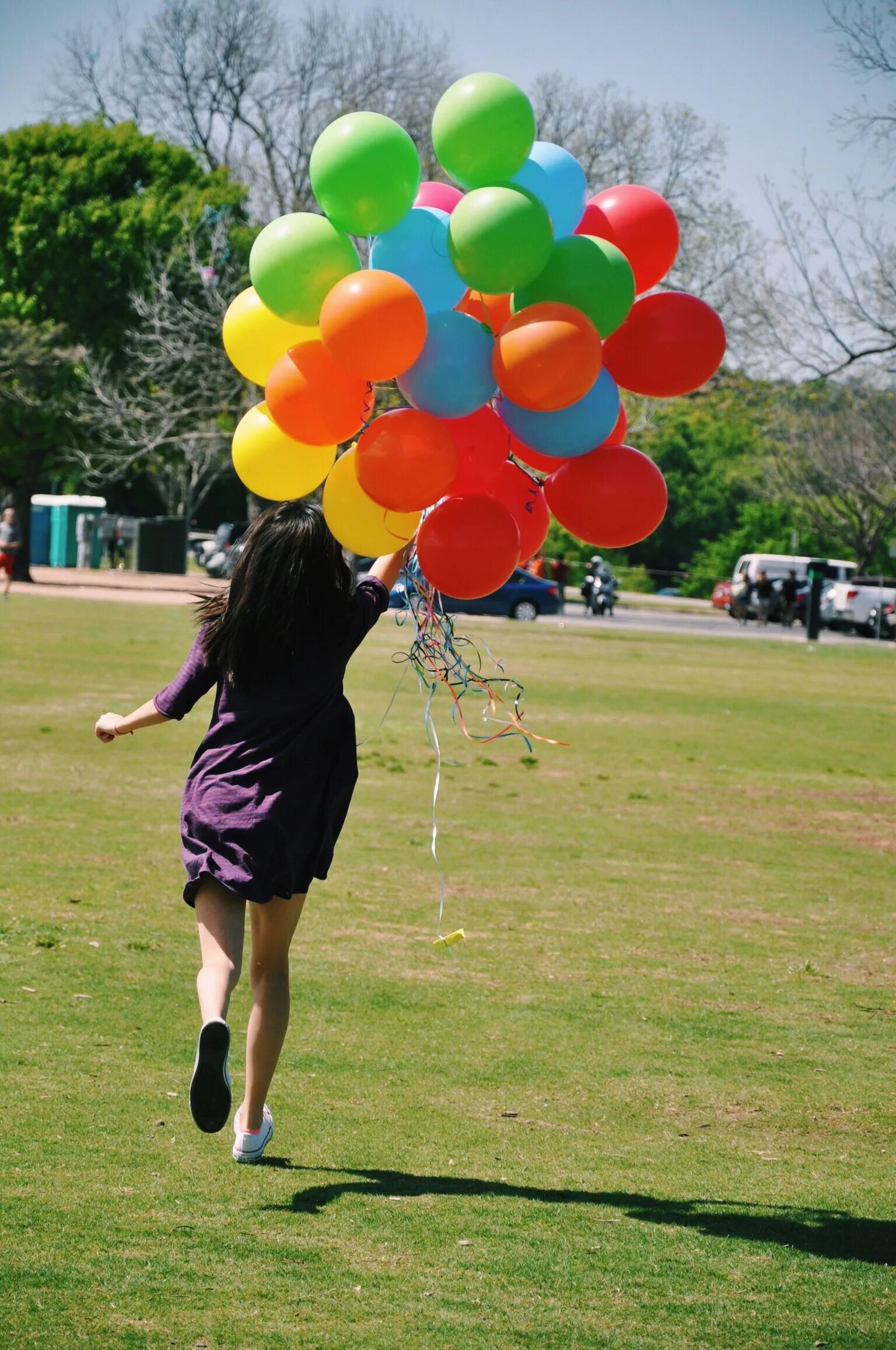 Воздушный шарик. Девушка с шариками. Девушка с воздушными шарами. Фотосессия с воздушными шарами.
