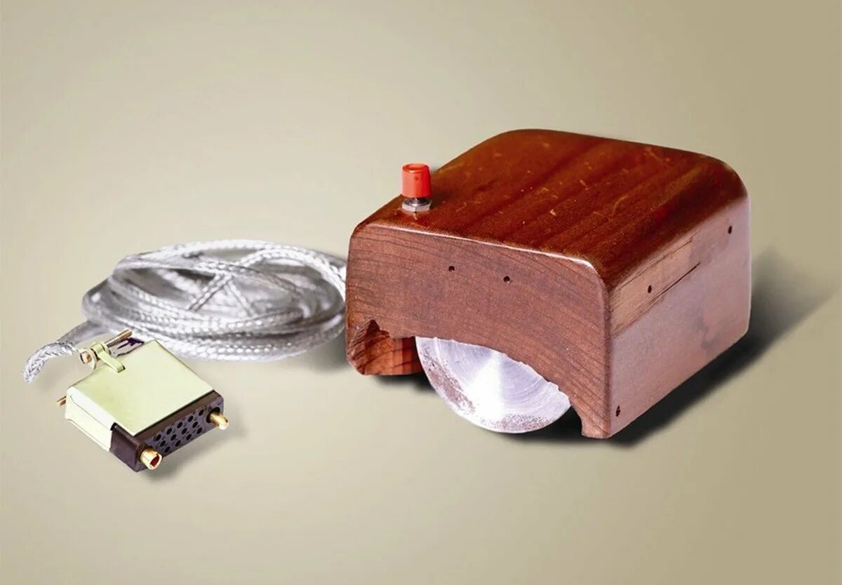 Создание мыши. Дуглас Энгельбарт мышь. Дуглас Энгельбарт и первая мышь. 1968 Год компьютерная мышь – Дуглас Энгельбарт. Компьютерная мышь Дугласа Энгельбарта.