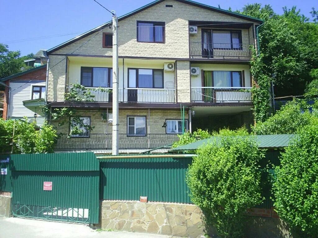 Приморская 28 б туапсе. Дедеркой туапсе. Снять жилье в туапсе у моря недорого. Туапсе частный домик светлана улицапримормкая31. Гостевой дом лермонтово краснодарский анна.