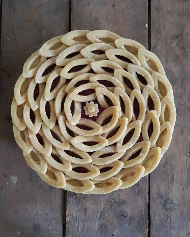 De prachtige taarten van Karin Pfeiff-Boschek Pie crust designs, Pie crust, Crea