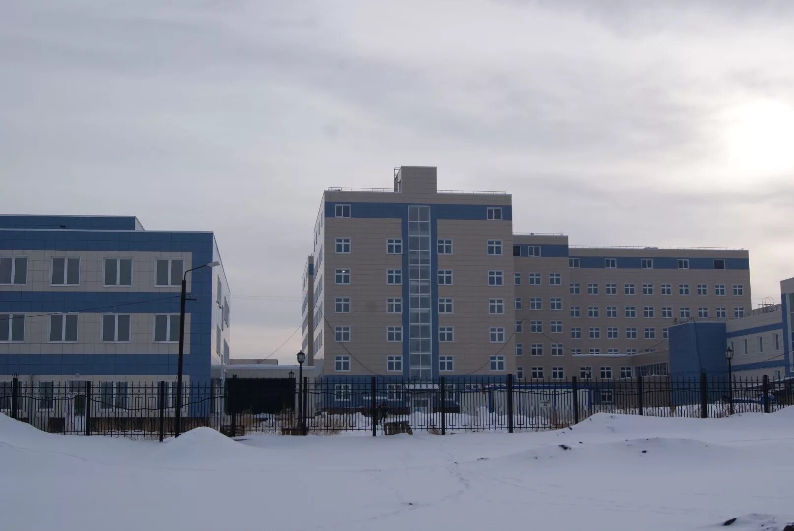 Онкологический центр в ногинске. Онкологический диспансер мурманск. онкологический центр в нижневартовске. орский онкодиспансер. онкодиспансер красноярск.