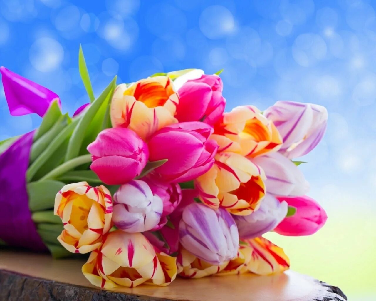 Весенний букет. Красивый весенний букет. Цветы тюльпаны.