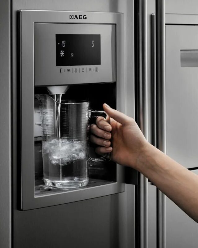 Холодильник с водичкой. Напольный кулер so-301. Холодильник с water dispenser. Hotfrost 205. Lc-ael-950.