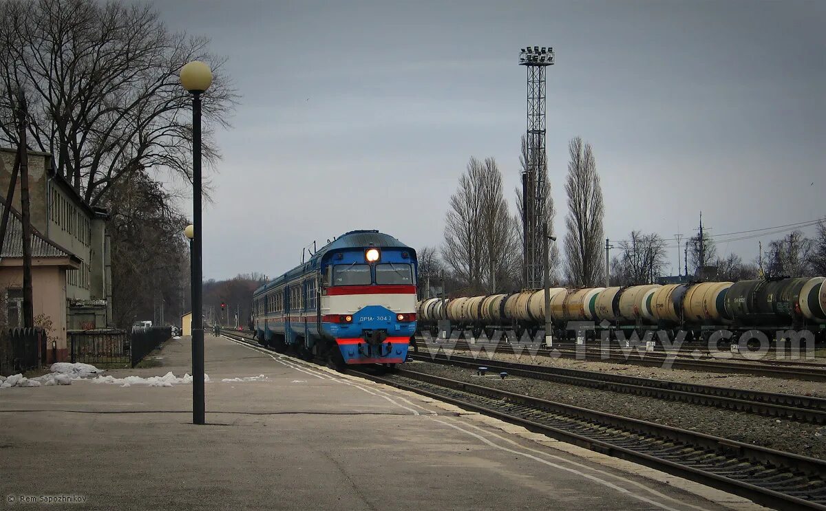 Авария на трассе калининград балтийск вчера. Первая железная дорога в калининграде. Дизель балтийск. Ра2 электричка калининград. Рельсовый автобус калининград.